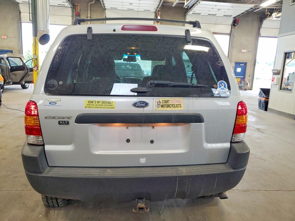 64552576 :رقم المزاد ، 1FMYU93183KB12338 vin ، 2003 Ford Escape مزاد بيع