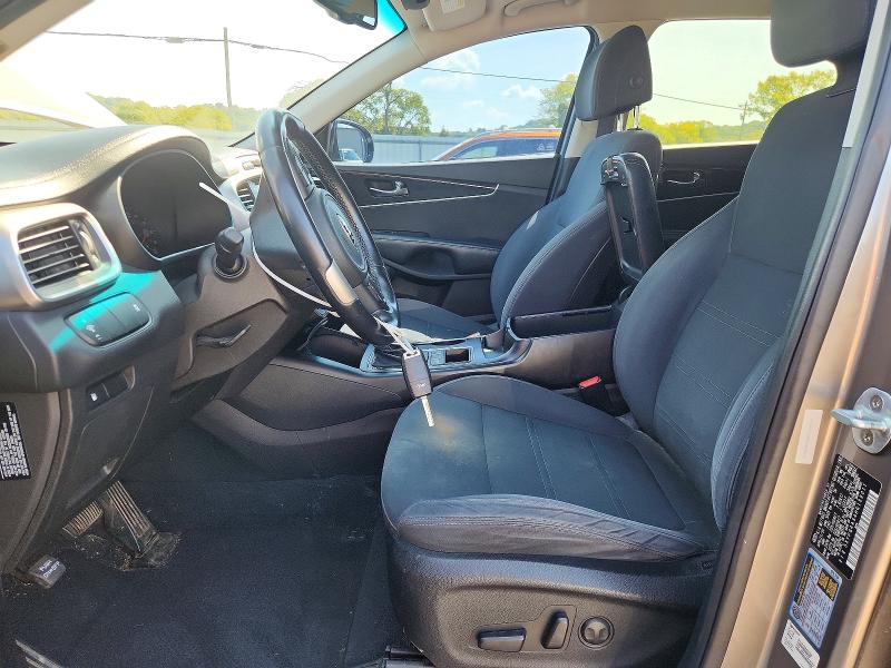 66802296 :رقم المزاد ، 5XYPG4A34HG189011 vin ، 2017 Kia Sorento مزاد بيع