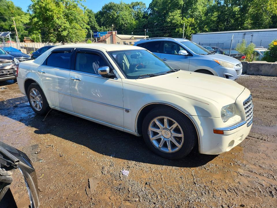 64799466 :رقم المزاد ، 2C3JA63H25H563323 vin ، 2005 Chrysler 300c مزاد بيع