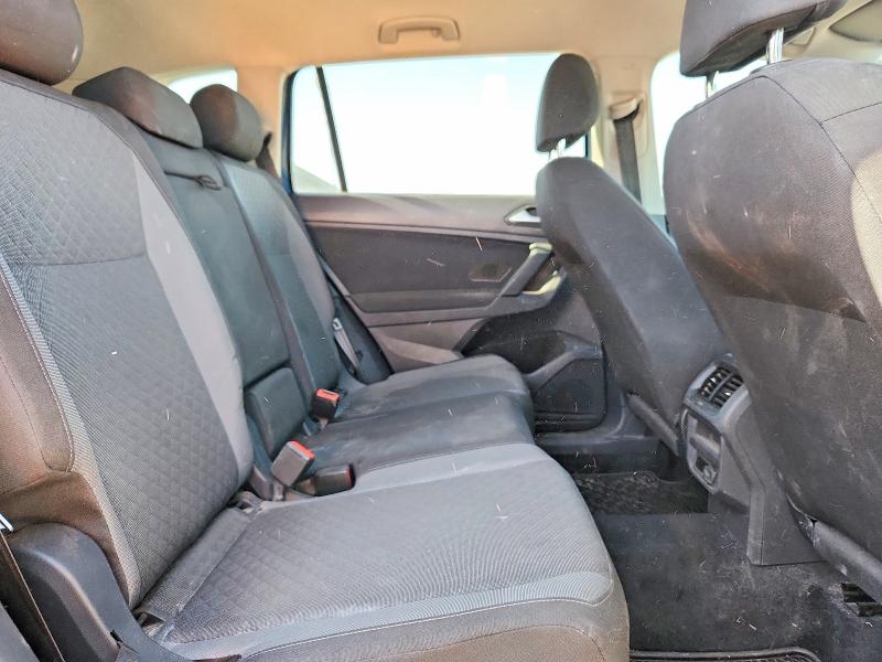 63210946 :رقم المزاد ، 3VV0B7AXXKM006145 vin ، 2019 Volkswagen Tiguan مزاد بيع