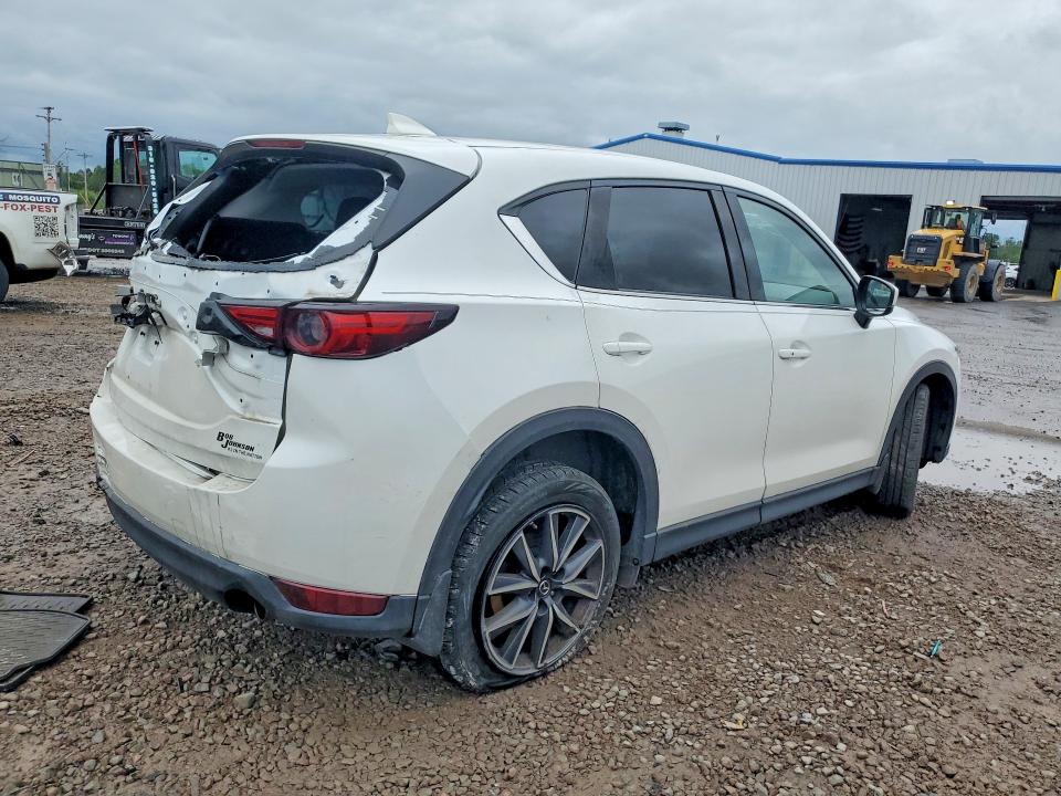 62962726 :رقم المزاد ، JM3KFBDL5H0201774 vin ، 2017 Mazda Cx-5 مزاد بيع