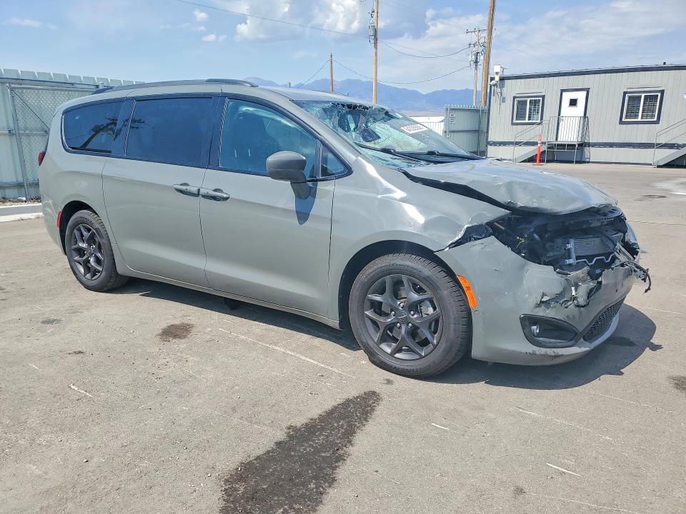 64335556 :رقم المزاد ، 2C4RC1EG0LR262797 vin ، 2020 Chrysler Pacifica مزاد بيع