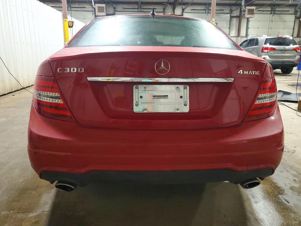 2014 Mercedes-benz C მანქანა იყიდება აუქციონზე, vin: WDDGF8AB4ER318367, აუქციონის ნომერი: 64297816