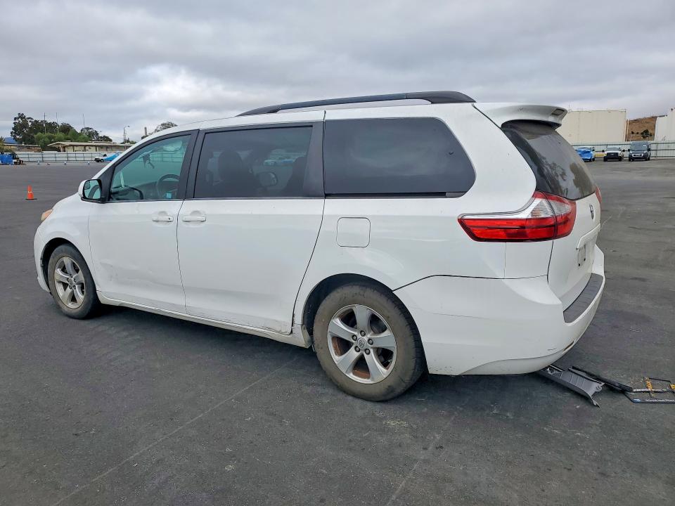 Aukcja sprzedaży 2015 Toyota Sienna, vin: 5TDKK3DCXFS677393, numer aukcji: 64946576