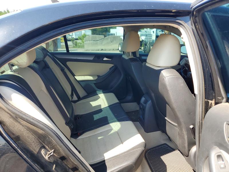 64826176 :رقم المزاد ، 3VWLP7AJ8DM236937 vin ، 2013 Volkswagen Jetta مزاد بيع