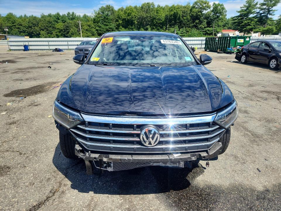 63783546 :رقم المزاد ، 3VWG57BU1MM096715 vin ، 2021 Volkswagen Jetta مزاد بيع