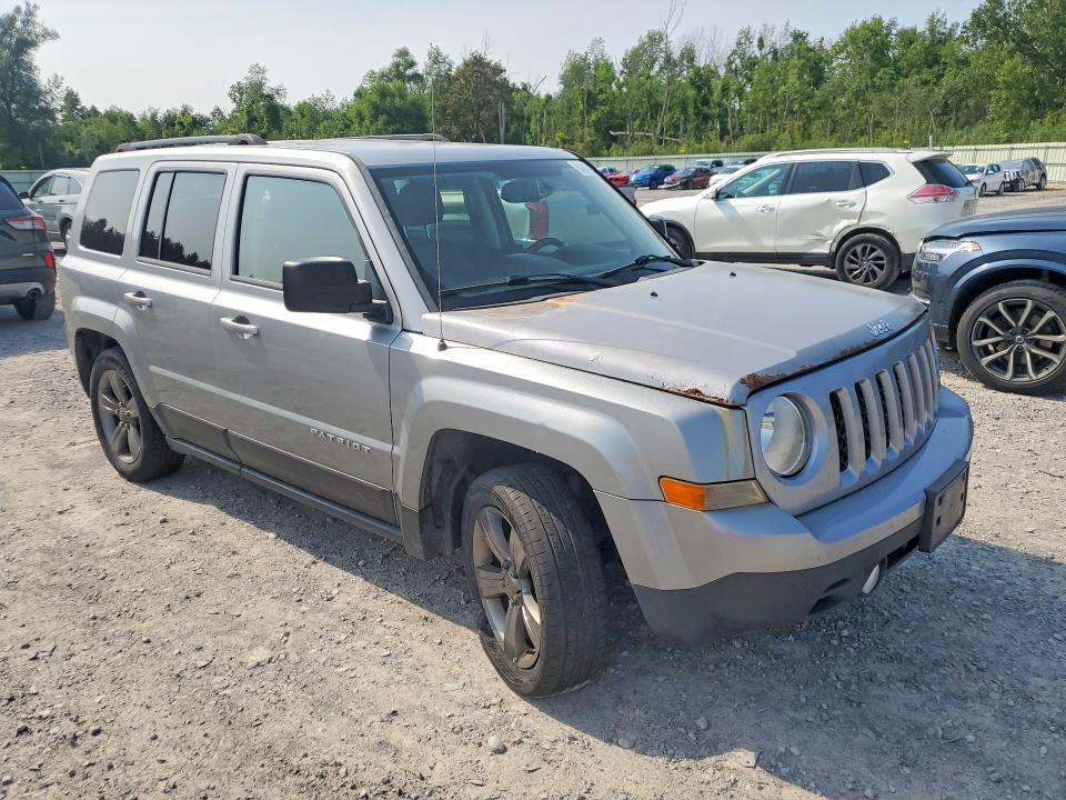 64642106 :رقم المزاد ، 1C4NJRFB4FD218010 vin ، 2015 Jeep Patriot مزاد بيع