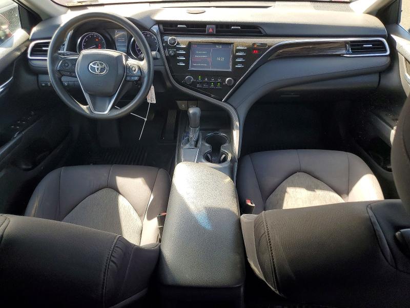 65659286 :رقم المزاد ، 4T1B11HK8JU583103 vin ، 2018 Toyota Camry مزاد بيع