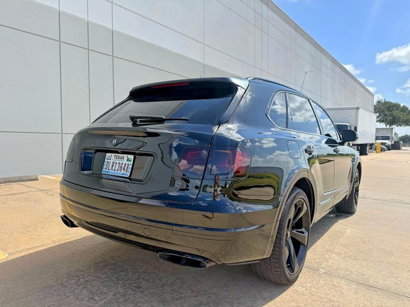67519416 :رقم المزاد ، SJAAC2ZV8HC014584 vin ، 2017 Bentley Bentayga مزاد بيع