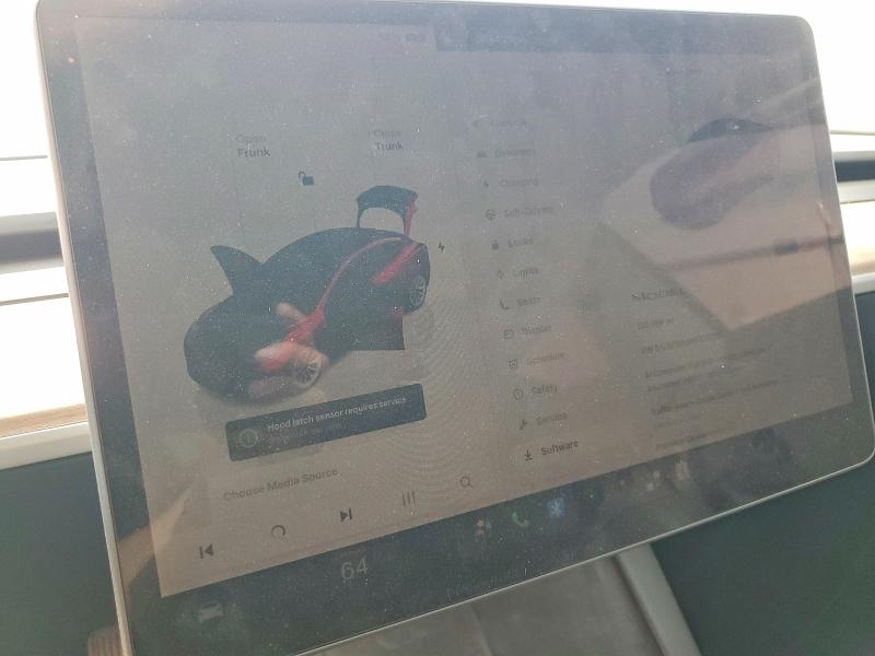 63253896 :رقم المزاد ، 5YJ3E1EA9NF375173 vin ، 2022 Tesla Model 3 مزاد بيع