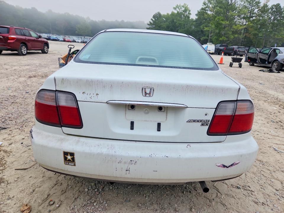 65551906 :رقم المزاد ، 1HGCD5651TA152435 vin ، 1996 Honda Accord مزاد بيع