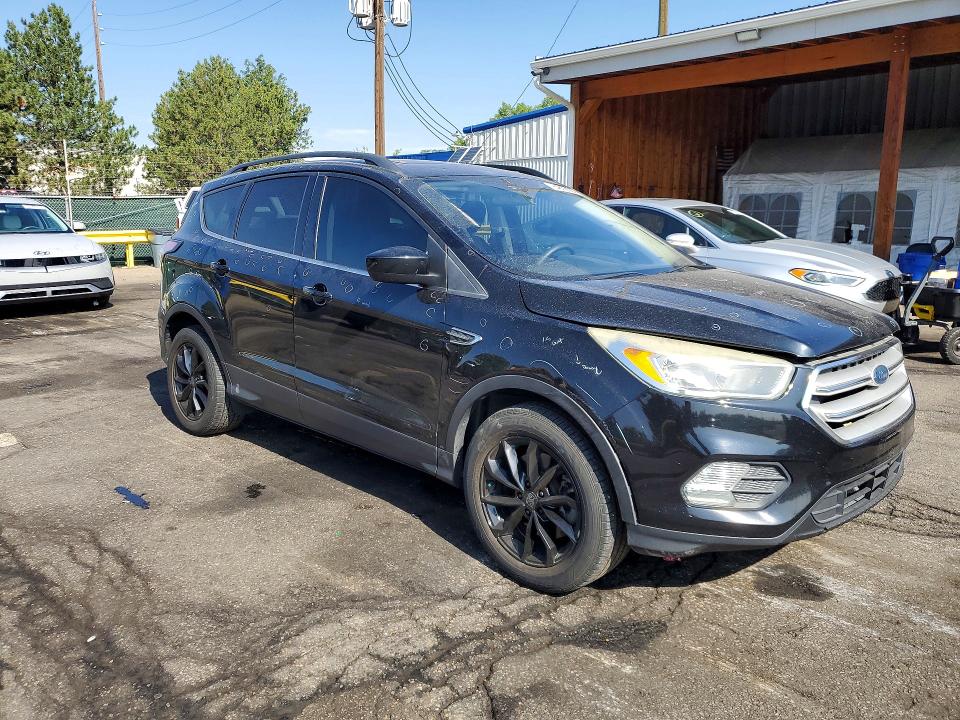 2018 Ford Escape მანქანა იყიდება აუქციონზე, vin: 1FMCU9GD9JUA05041, აუქციონის ნომერი: 64810126