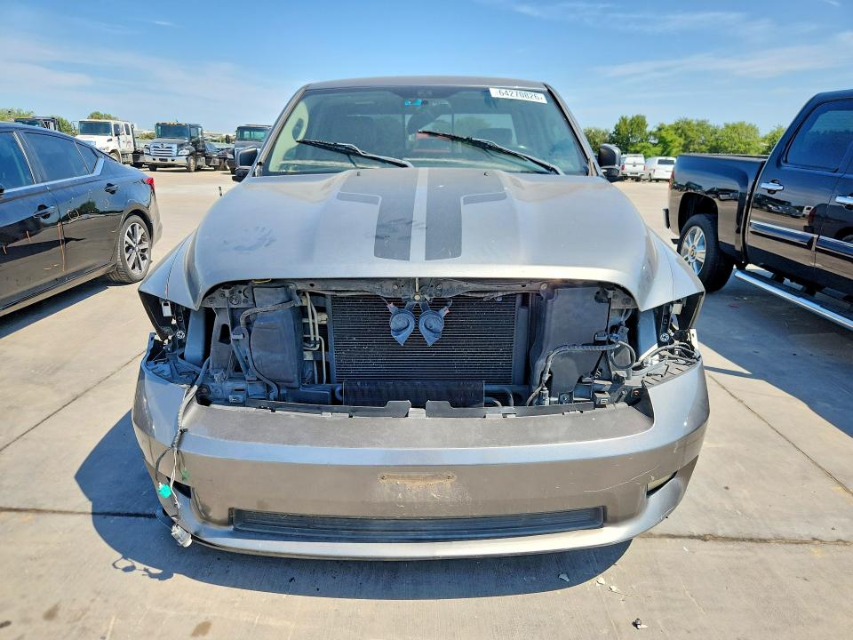 64270826 :رقم المزاد ، 1D3HB18T99S703493 vin ، 2009 Dodge Ram 1500 مزاد بيع