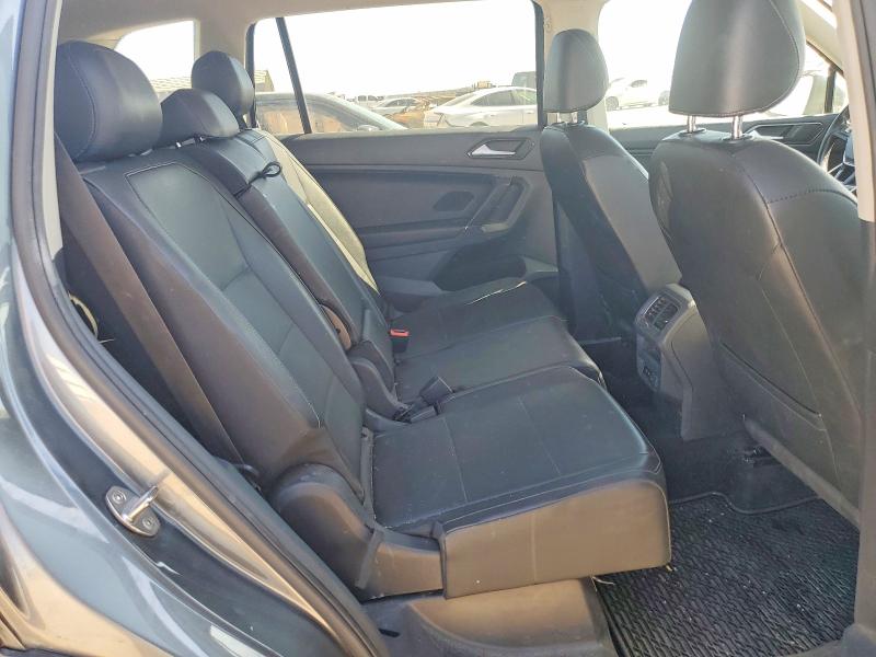 67279796 :رقم المزاد ، 3VV3B7AX2JM075195 vin ، 2018 Volkswagen Tiguan مزاد بيع
