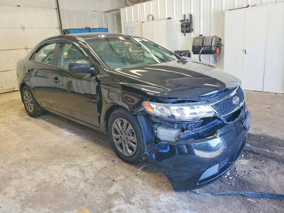 2013 Kia Forte მანქანა იყიდება აუქციონზე, vin: KNAFT4A27D5718868, აუქციონის ნომერი: 64647536