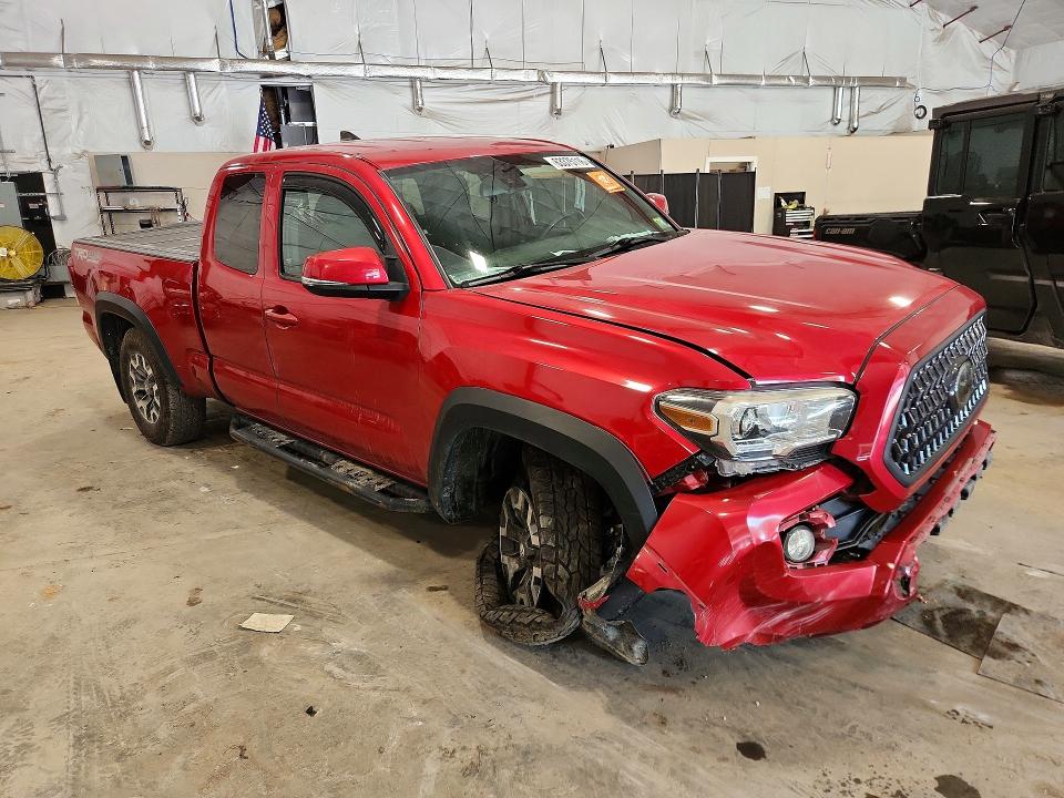 Продаж на аукціоні авто 2018 Toyota Tacoma, vin: 5TFSZ5AN1JX133560, номер лоту: 63375116