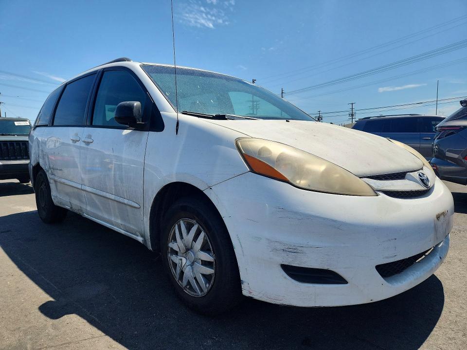 Продажа на аукционе авто 2010 Toyota Sienna, vin: 5TDKK4CC5AS290704, номер лота: 64698496