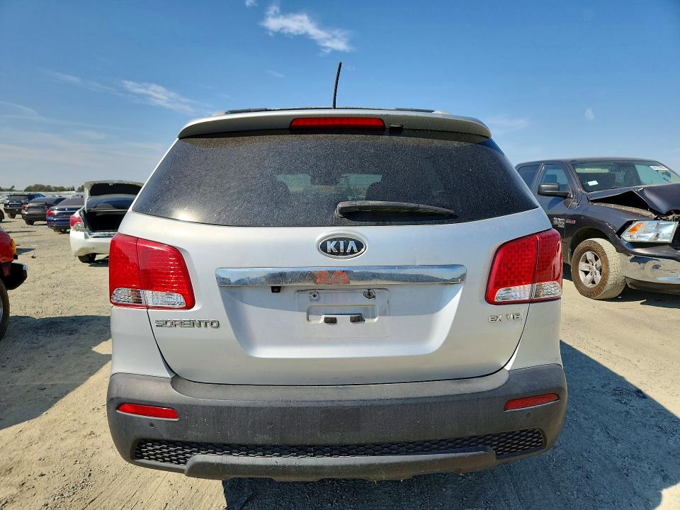 2012 Kia Sorento მანქანა იყიდება აუქციონზე, vin: 5XYKU4A22CG201305, აუქციონის ნომერი: 64922906