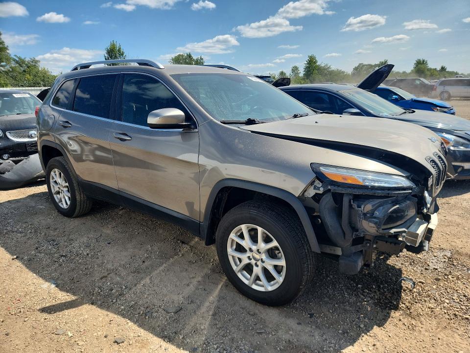 Продаж на аукціоні авто 2017 Jeep Cherokee, vin: 1C4PJMCS6HW532717, номер лоту: 65943846