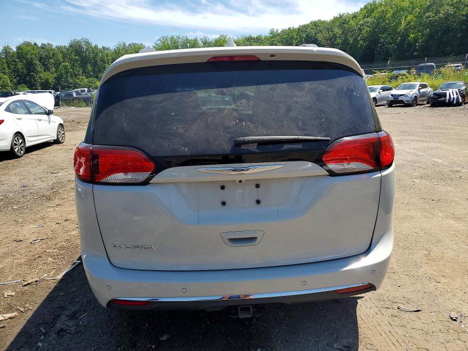63574136 :رقم المزاد ، 2C4RC1EG1HR555941 vin ، 2017 Chrysler Pacifica مزاد بيع