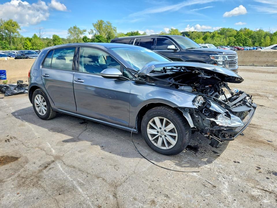 66602996 :رقم المزاد ، 3VW217AU5HM070096 vin ، 2017 Volkswagen Golf مزاد بيع