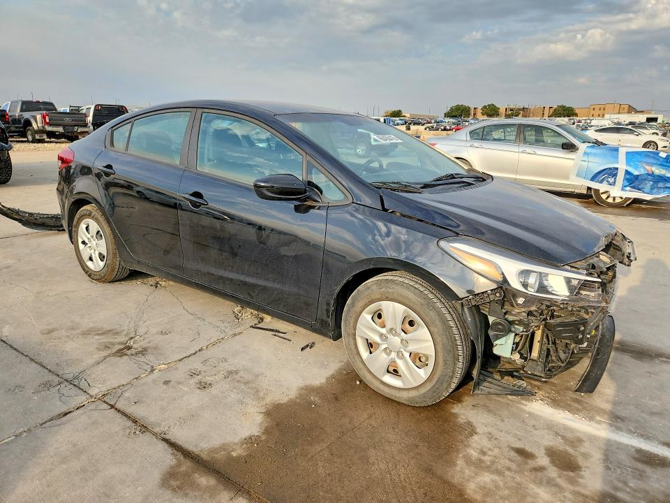 66456416 :رقم المزاد ، 3KPFL4A74HE124361 vin ، 2017 Kia Forte مزاد بيع