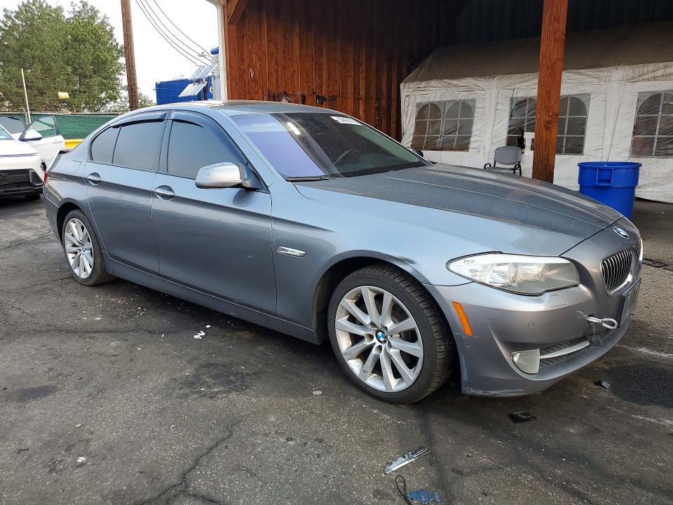 63493806 :رقم المزاد ، WBAFR1C58BDS36398 vin ، 2011 Bmw 528 مزاد بيع