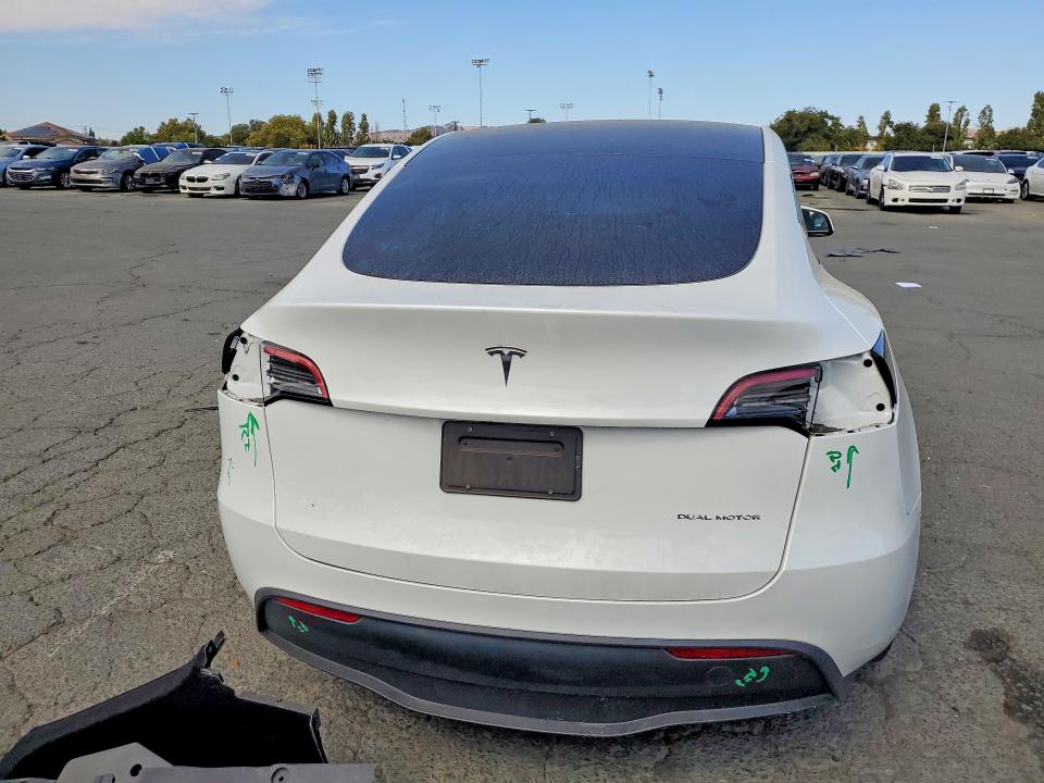 Продажа на аукционе авто 2023 Tesla Model Y, vin: 7SAYGDEE5PF738370, номер лота: 64132506