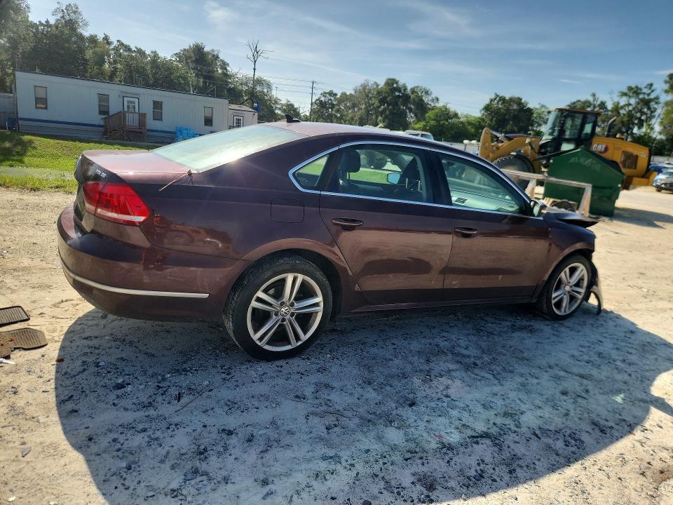 2013 Volkswagen Passat მანქანა იყიდება აუქციონზე, vin: 1VWBN7A30DC102685, აუქციონის ნომერი: 64380976