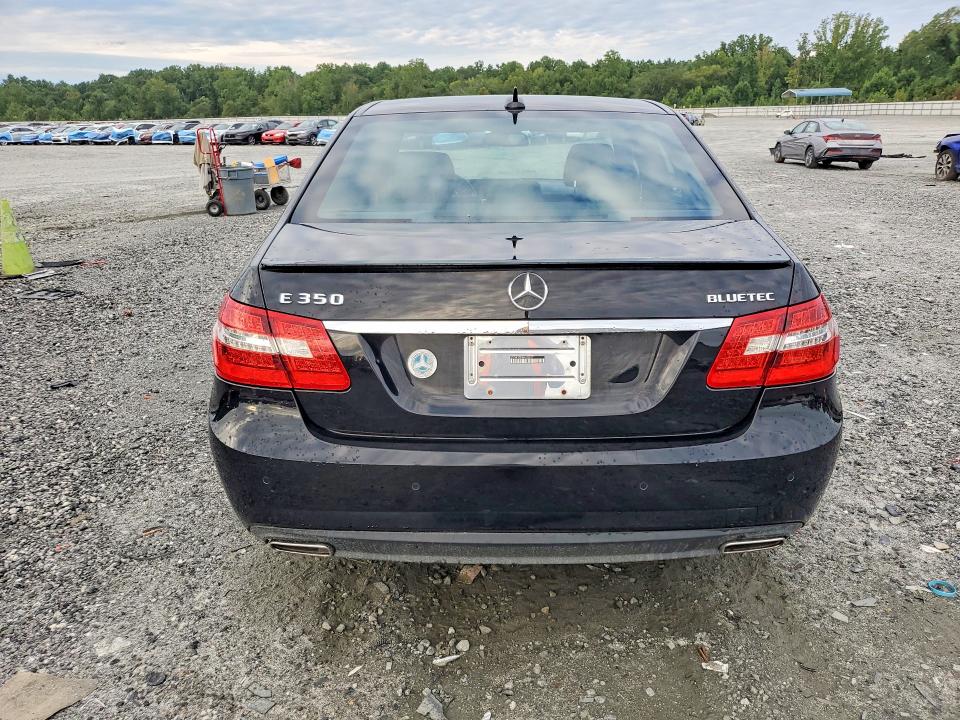 64967316 :رقم المزاد ، WDDHF2EB6BA455817 vin ، 2011 Mercedes-benz E مزاد بيع