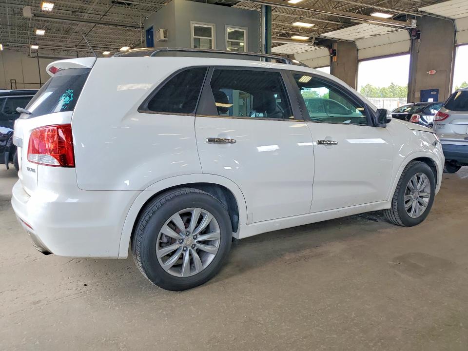 Продажа на аукционе авто 2011 Kia Sorento, vin: 5XYKW4A25BG147829, номер лота: 64251296