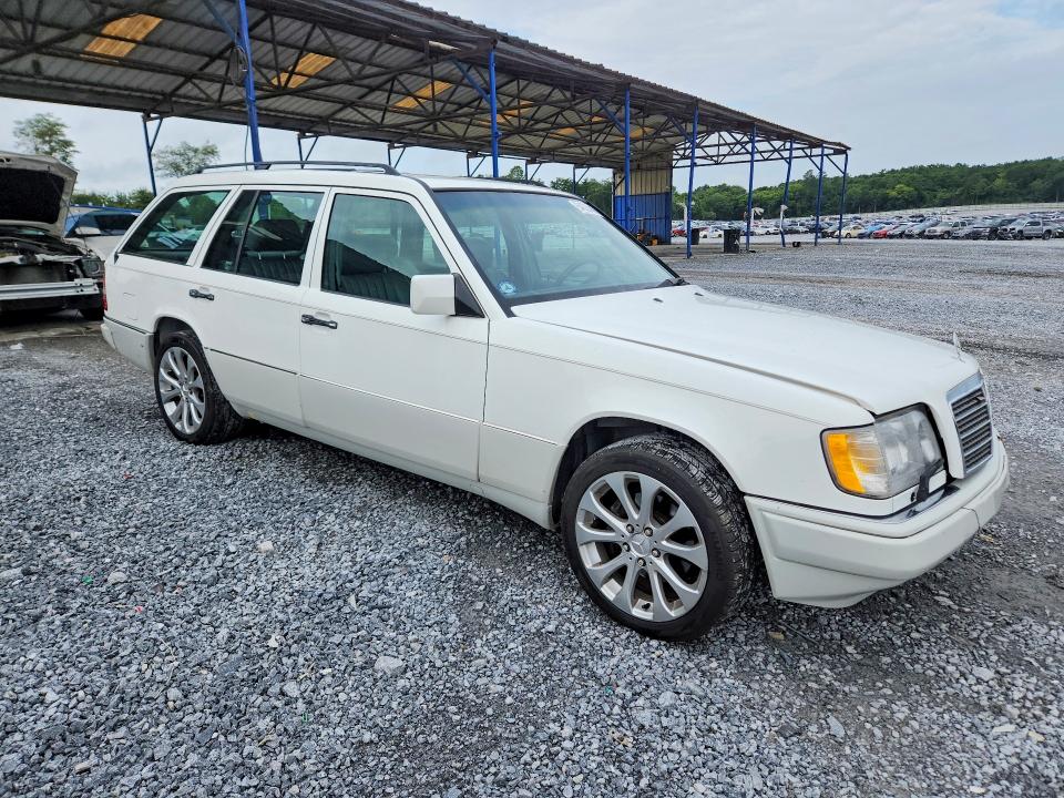 1995 Mercedes-benz E მანქანა იყიდება აუქციონზე, vin: WDBEA92E3SF303126, აუქციონის ნომერი: 64038446