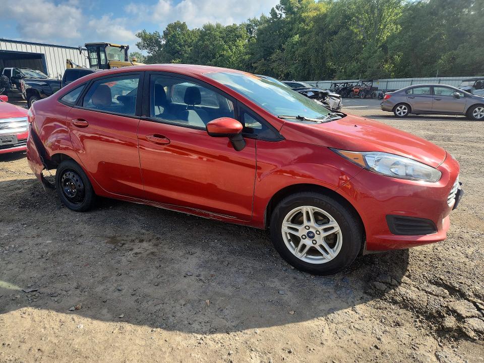 2019 Ford Fiesta მანქანა იყიდება აუქციონზე, vin: 3FADP4BJ2KM111536, აუქციონის ნომერი: 64500146