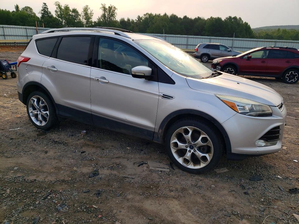 Продажа на аукционе авто 2013 Ford Escape, vin: 1FMCU9J96DUD33509, номер лота: 64046006