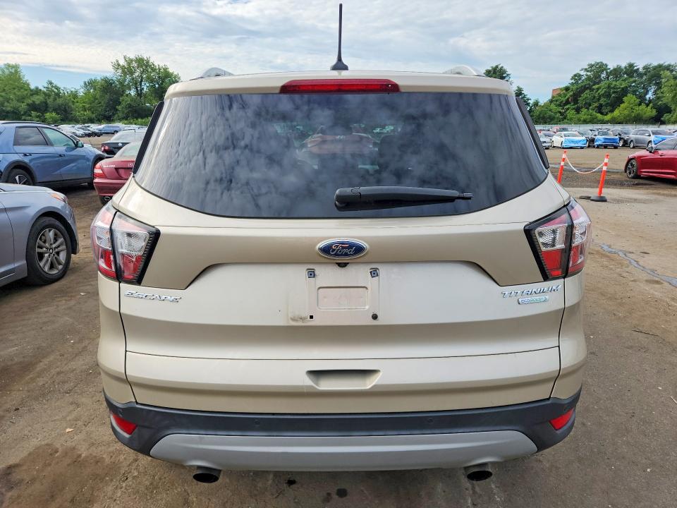 2018 Ford Escape მანქანა იყიდება აუქციონზე, vin: 1FMCU0J98JUA54652, აუქციონის ნომერი: 64176536