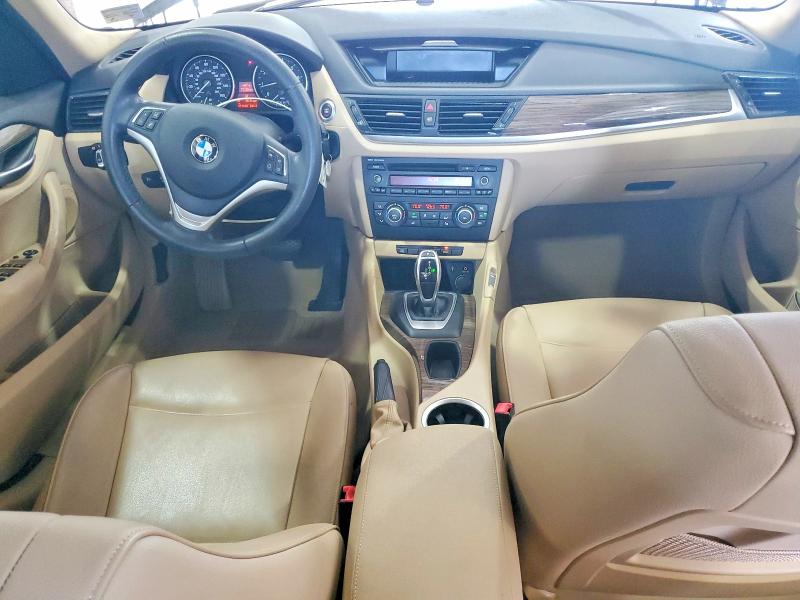 2015 Bmw X1 მანქანა იყიდება აუქციონზე, vin: WBAVL1C54FVY40446, აუქციონის ნომერი: 65695046