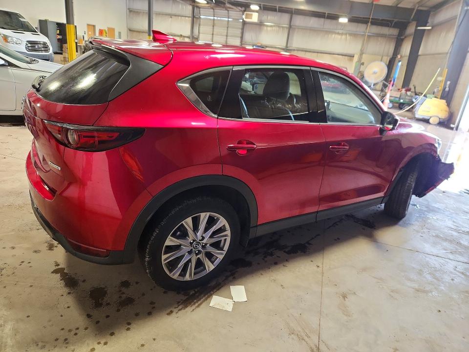 64815766 :رقم المزاد ، JM3KFBDM2M0441187 vin ، 2021 Mazda Cx-5 مزاد بيع
