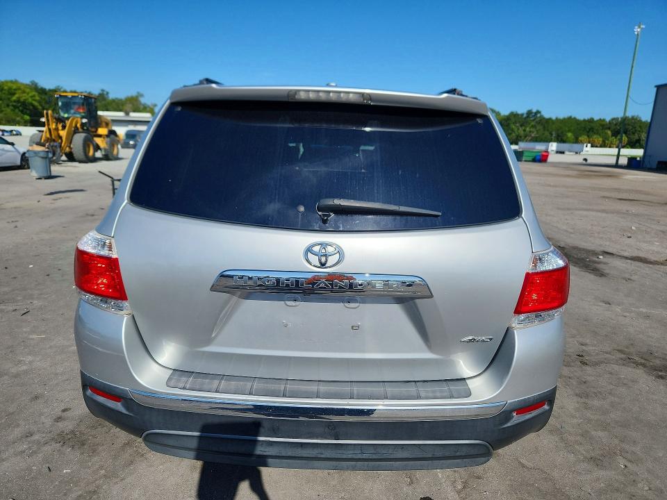 2012 Toyota Highlander მანქანა იყიდება აუქციონზე, vin: 5TDBK3EH3CS128656, აუქციონის ნომერი: 63172556