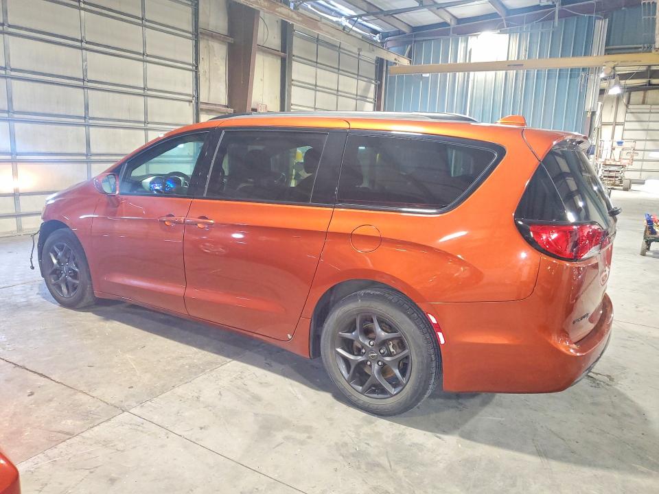 Продажа на аукционе авто 2018 Chrysler Pacifica, vin: 2C4RC1EG1JR258254, номер лота: 62398226