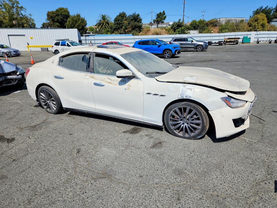 64332946 :رقم المزاد ، ZAM57YSA8J1300480 vin ، 2018 Maserati Ghibli مزاد بيع