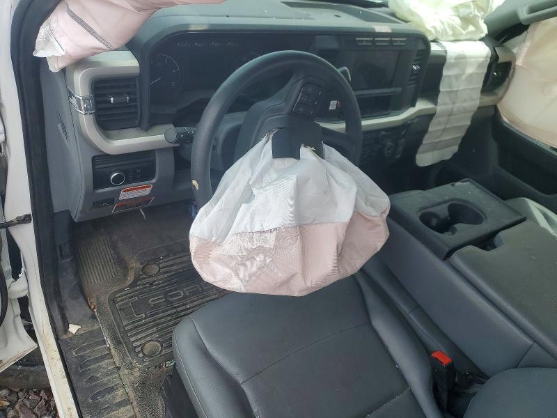 Продажа на аукционе авто 2023 Ford F550, vin: 1FDUF5HT6PDA10011, номер лота: 63212196
