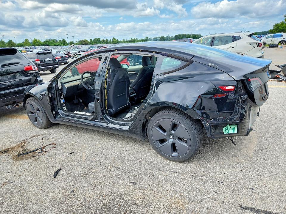 Продажа на аукционе авто 2023 Tesla Model 3, vin: 5YJ3E1EA2PF678735, номер лота: 64989726