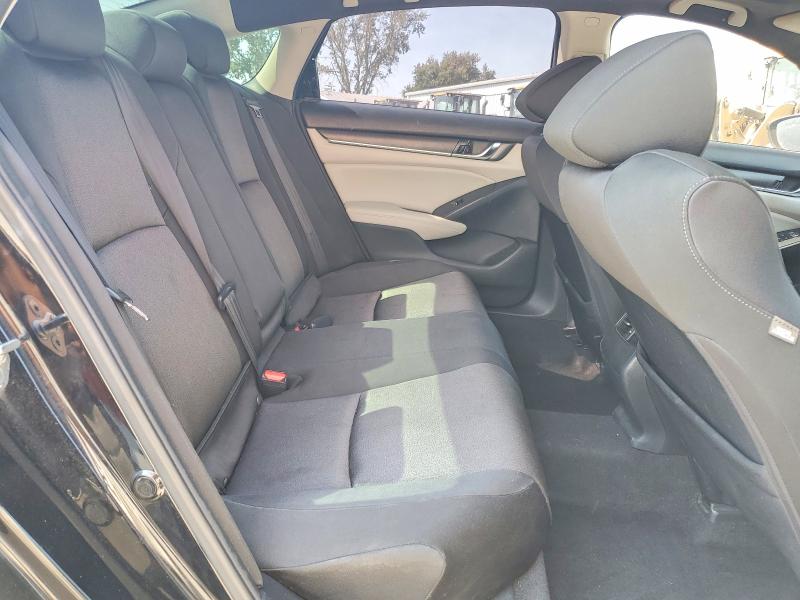 Продаж на аукціоні авто 2018 Honda Accord, vin: 1HGCV1F40JA052529, номер лоту: 64628106