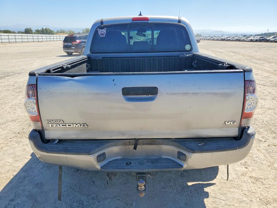 2015 Toyota Tacoma მანქანა იყიდება აუქციონზე, vin: 3TMLU4EN4FM180831, აუქციონის ნომერი: 64117156