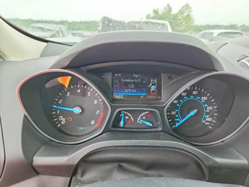 2015 Ford Escape მანქანა იყიდება აუქციონზე, vin: 1FMCU0GX7FUB94284, აუქციონის ნომერი: 64746406