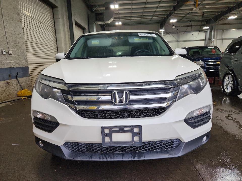 Продаж на аукціоні авто 2018 Honda Pilot, vin: 5FNYF6H56JB001726, номер лоту: 63580416