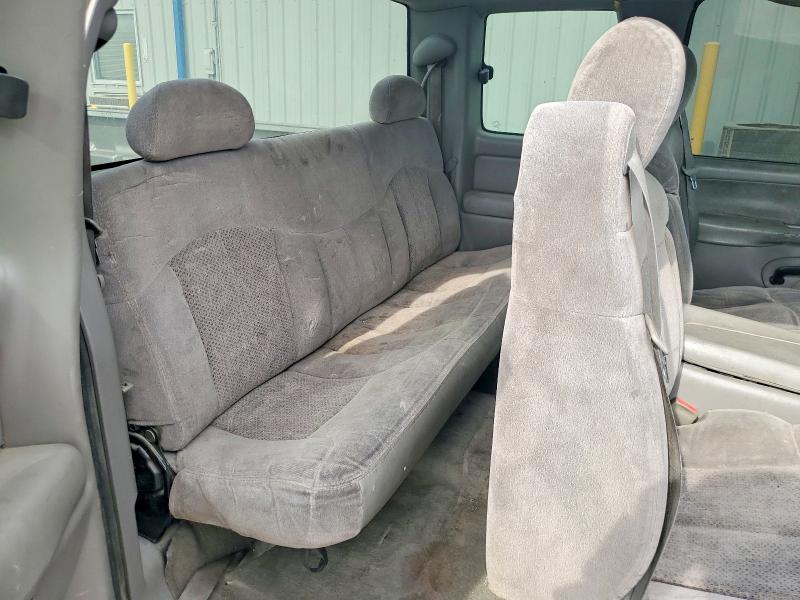 63779106 :رقم المزاد ، 2GCEC19V2Y1135191 vin ، 2000 Chevrolet Silverado مزاد بيع