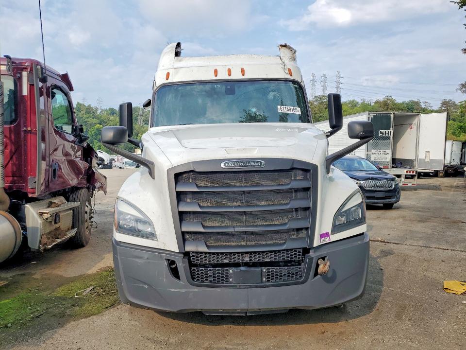 Продаж на аукціоні авто 2019 Freightliner Cascadia 126, vin: 3AKJHHDR0KSKR1327, номер лоту: 61169166
