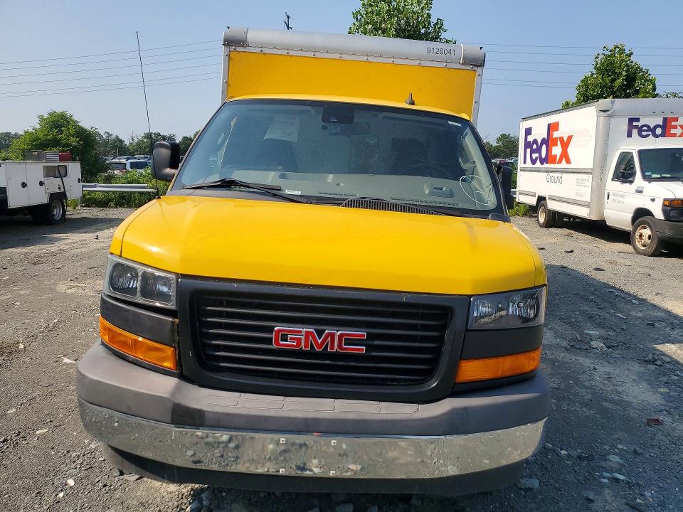 63763456 :رقم المزاد ، 1GD07RFP7N1164668 vin ، 2022 Gmc Savana مزاد بيع