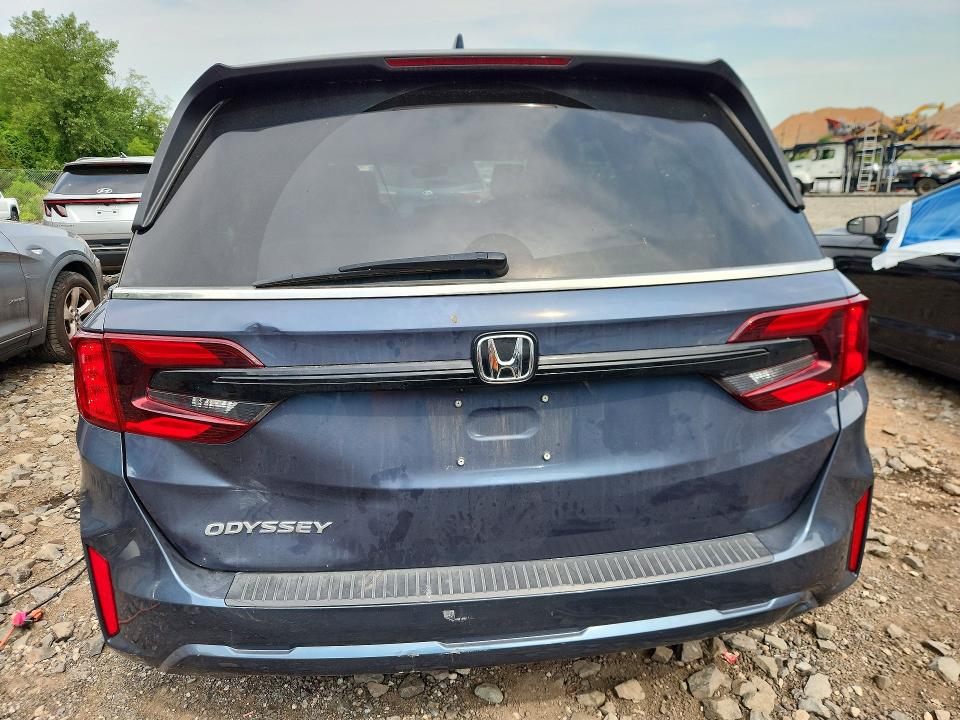 64715516 :رقم المزاد ، 5FNRL6H60SB008016 vin ، 2025 Honda Odyssey مزاد بيع